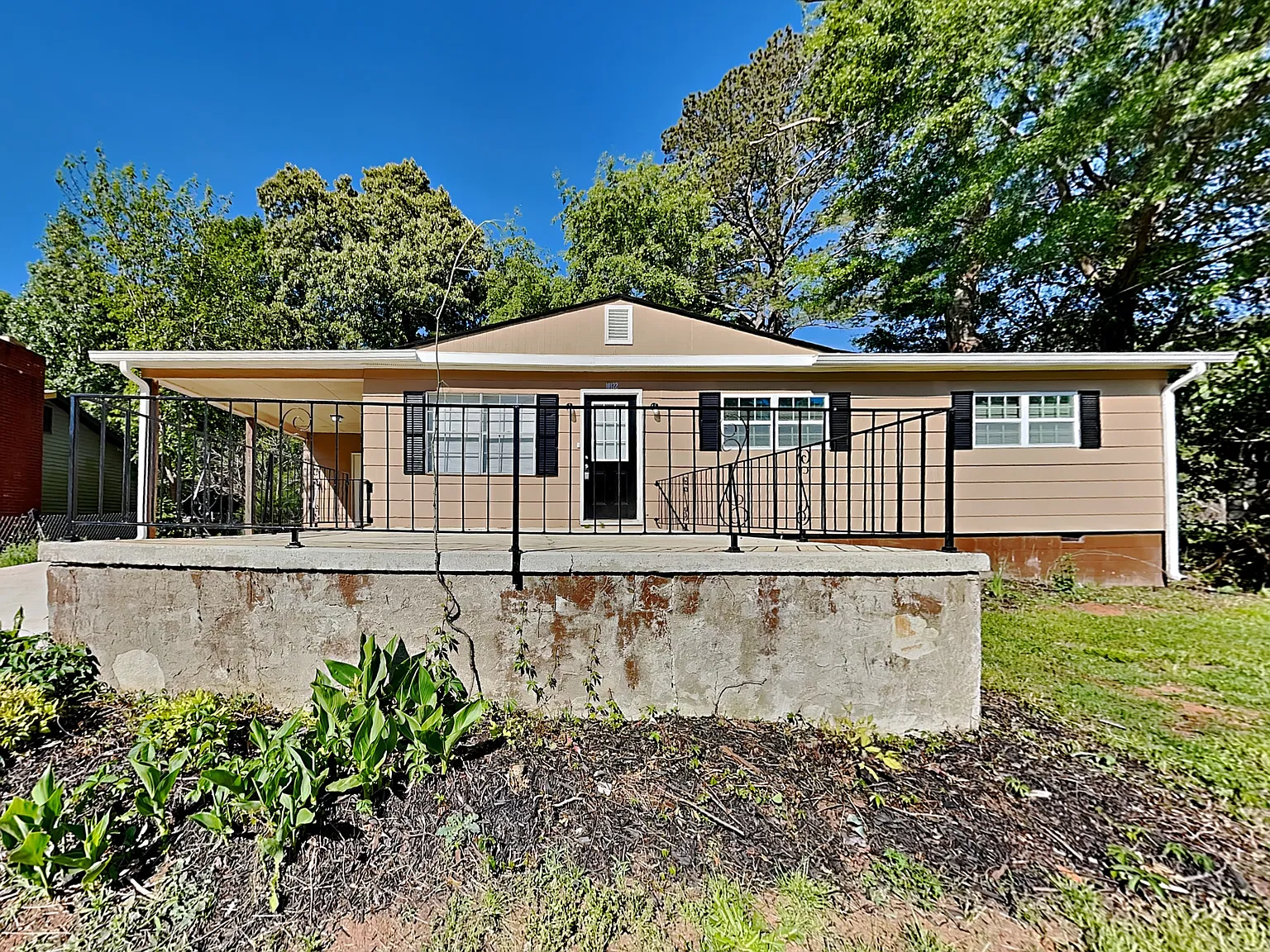 10122 Allen Drive Southwest — Photo 2