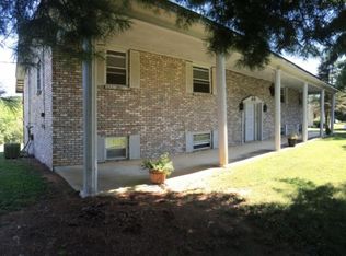 2916 Grove Rd, Mascot, TN 37806