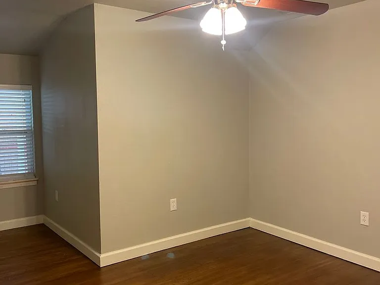 4073 Potomac Ave — Photo 15