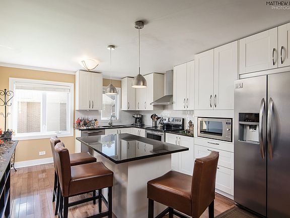 3rd image of 9605 S Kedvale Ave