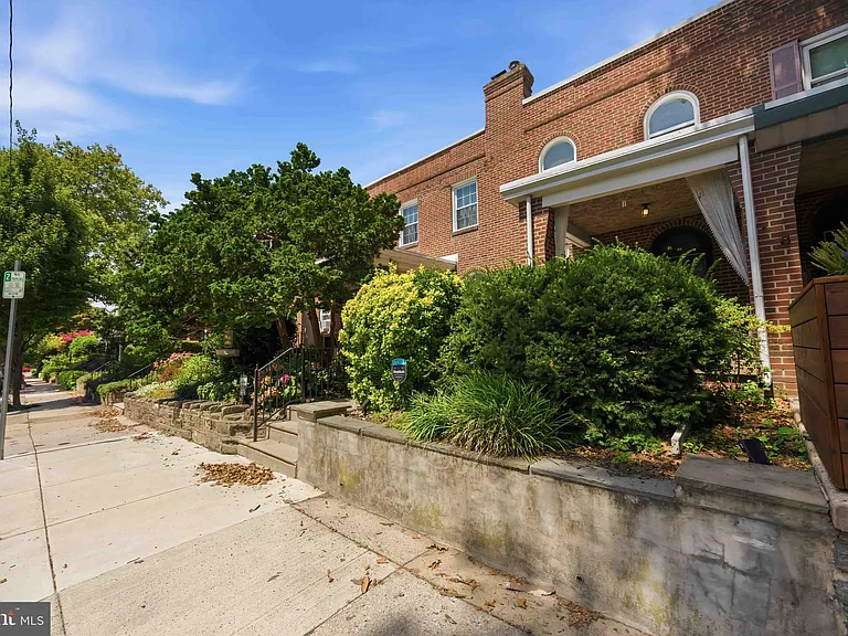 3323 Tilden St — Photo 3