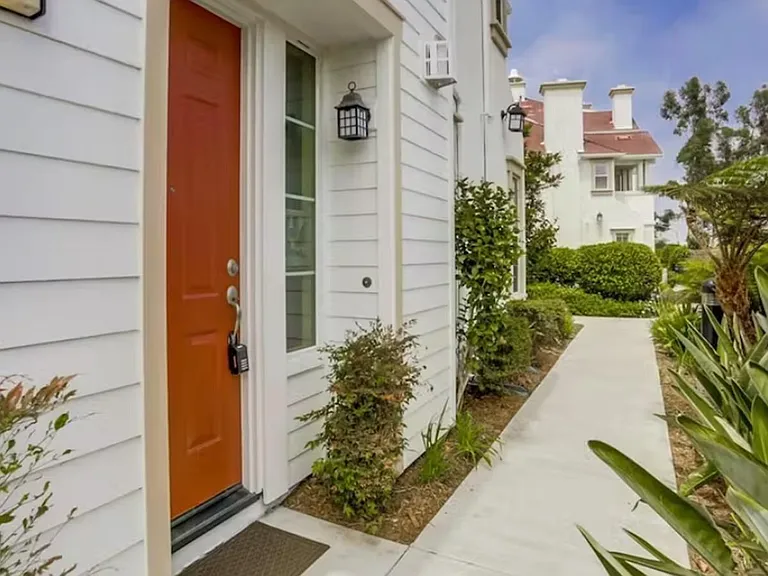 760 Harbor Cliff Way #118 — Photo 21