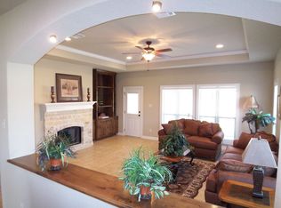 3914 Devrne Dr, College Station, TX 77845