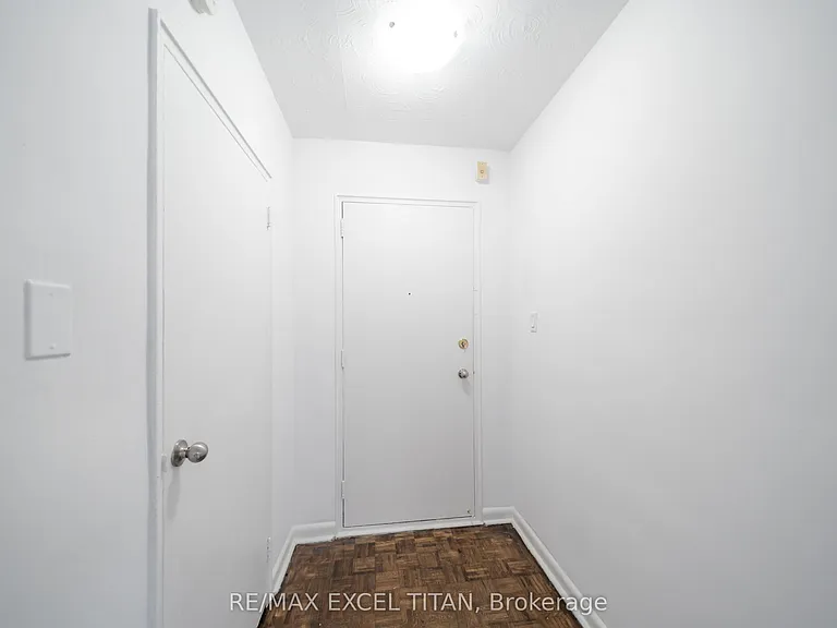 2895 Bathurst St #108 — Photo 7