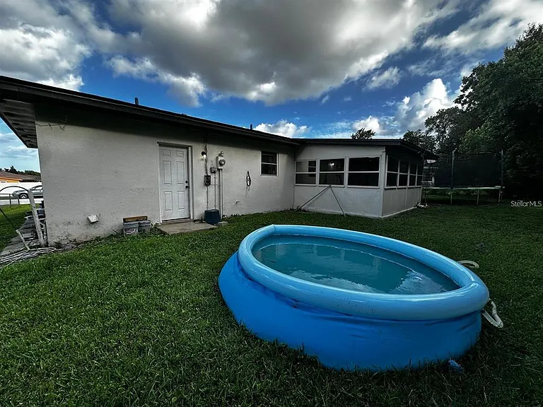 1048 Wakefield Cir — Photo 19
