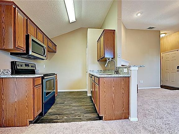 5th image of 1149 Lake Haven Dr