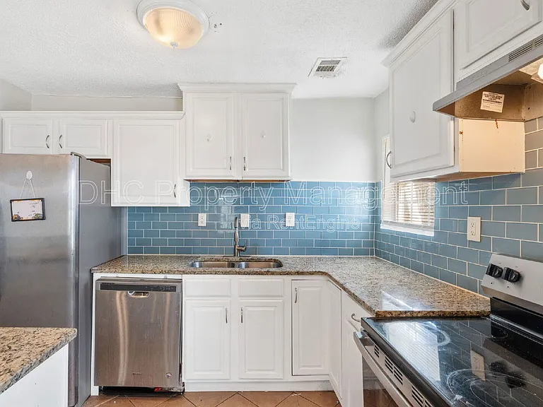 752 McDonough Blvd SE — Photo 5
