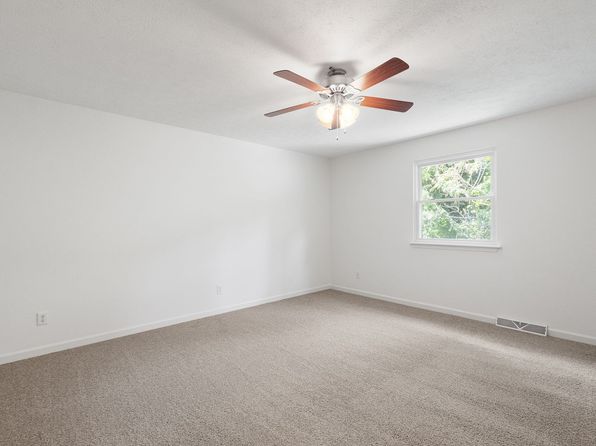 325 Clavale Dr