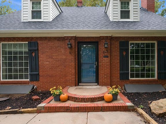 5th image of 115 N Ridgewood Dr