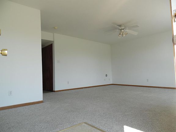 5th image of 951 Fotis Dr APT 2