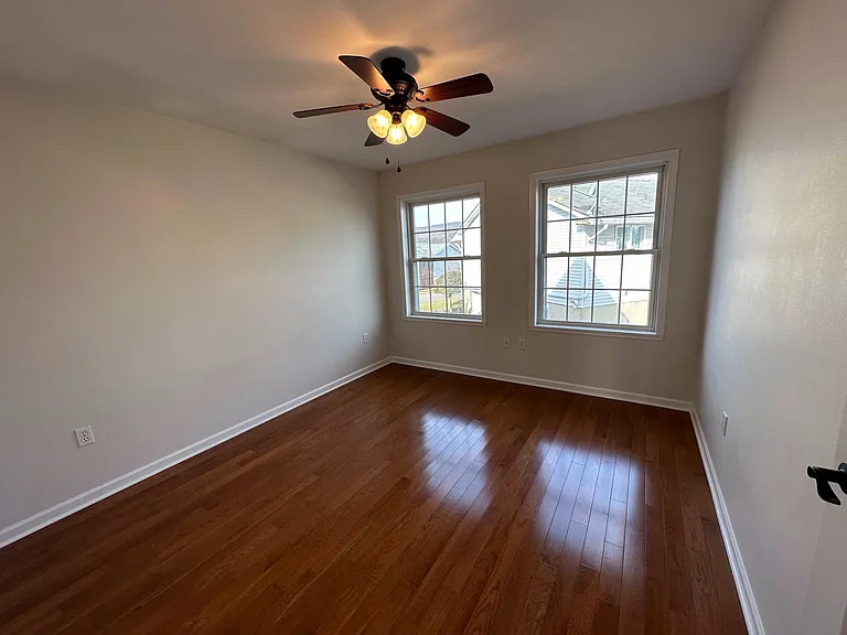 609 Edith St — Photo 10