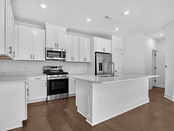 Terraces Collection Hopewell Arnold Kitchen 2of3 F1
