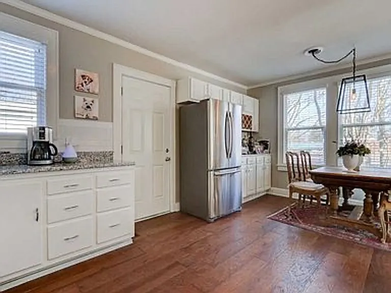 3615 Lancaster Dr — Photo 7