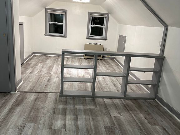 3rd image of 205 Bowdoin St #2