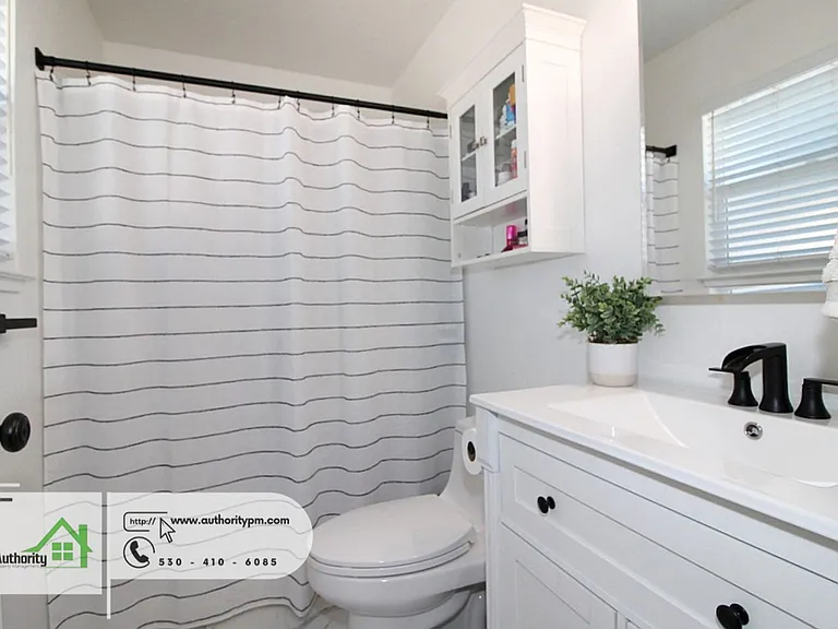 1437 Mariposa Ct — Photo 20