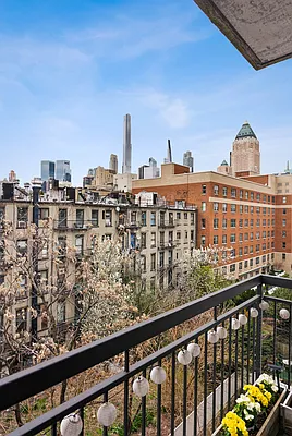 Sold by Compass | media 13