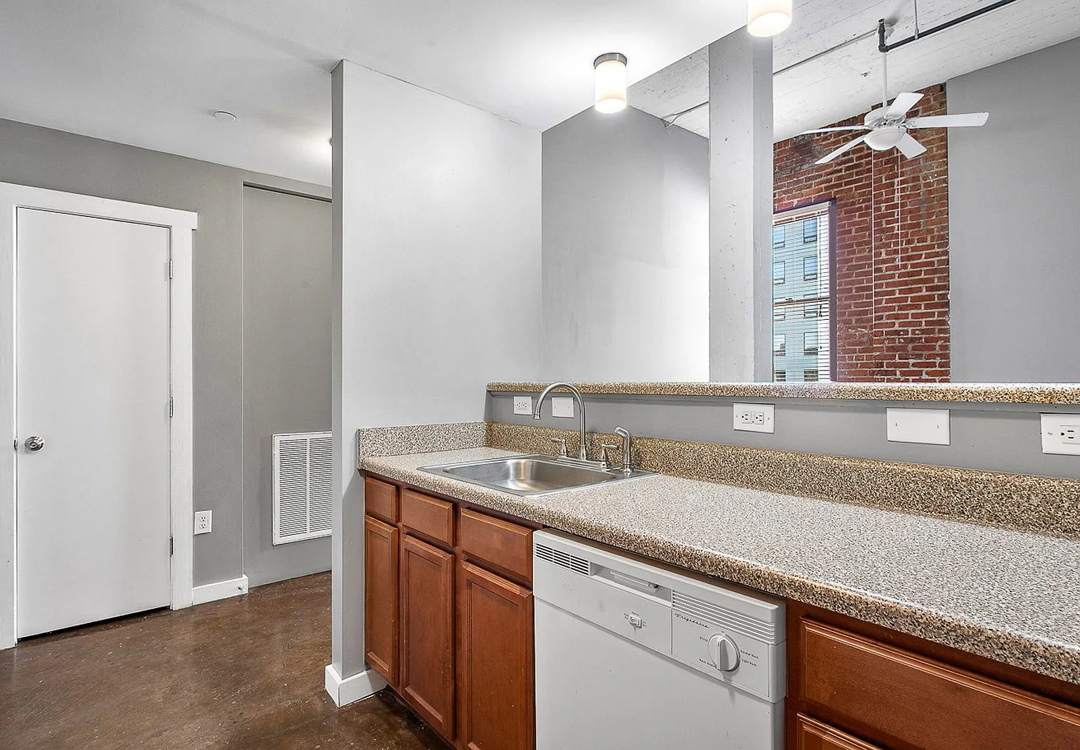 1510 W. Broad Street — Photo 1