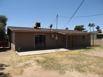 3rd image of 5240 W Wilshire Dr