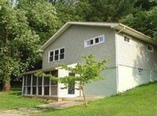 508 E Bank St, Uhrichsville, OH 44683