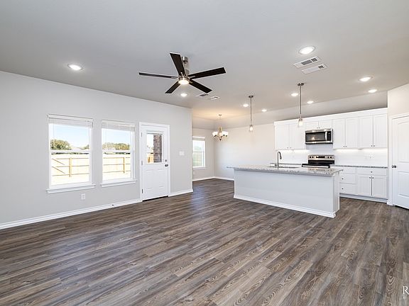 3rd image of 3132 Cedarhill Dr