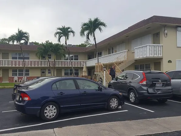 1504 N 12th Ct APT 7B, Hollywood, FL 33019