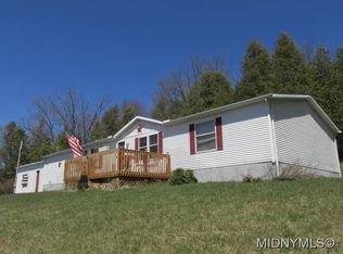 986 Albany Rd, Clayville, NY 13322