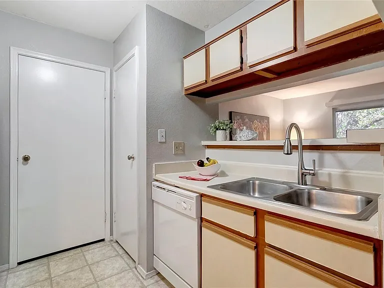 1400 Gandy Blvd N #1407 — Photo 1