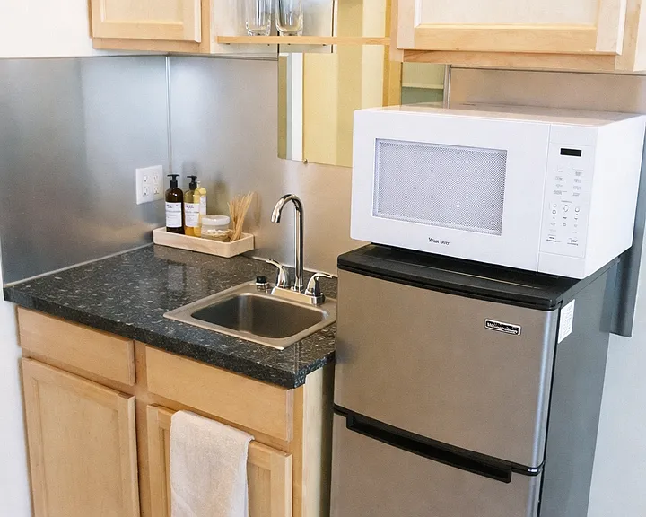 Affordable Studios on Cap Hill! — Photo 21