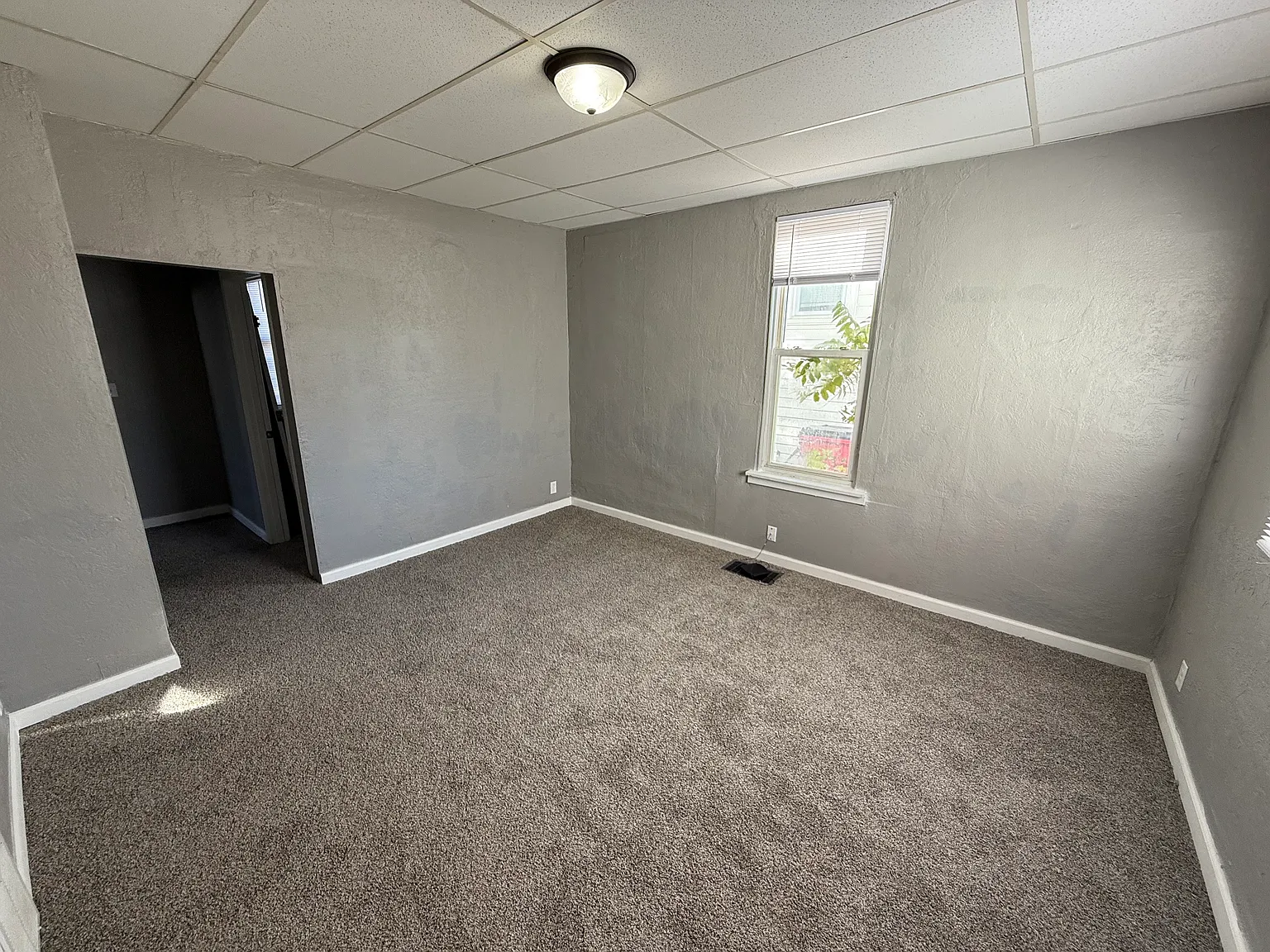 116 N Van Eps Ave — Photo 2