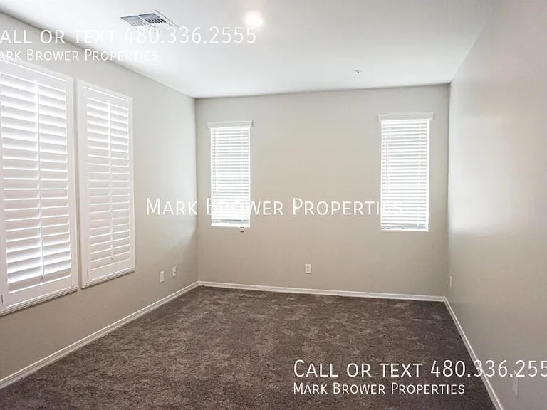 3878 E Oxford Ln — Photo 12