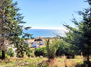 80 Shaker Rd, Whitethorn, CA 95589