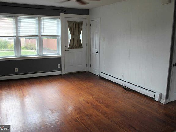 5th image of 2404 3rd Ave