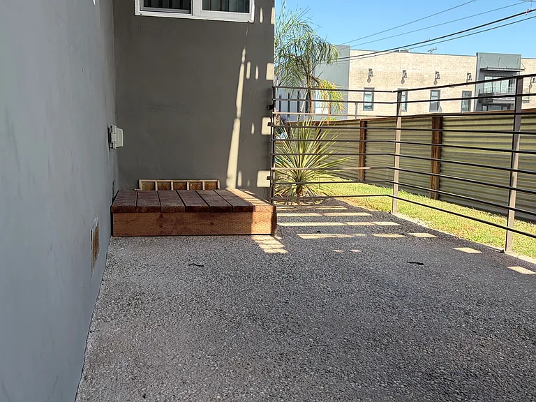 525 E Franklin Ave #2 — Photo 13