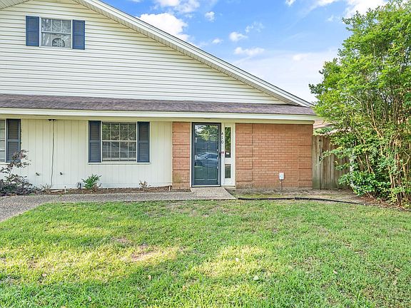2nd image of 410 Boyd Ln