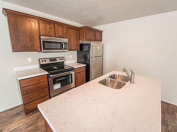 2nd image of 14438 S Allington Ct
