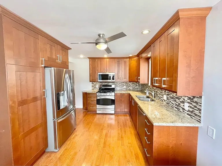 4825 Georgia St — Photo 6