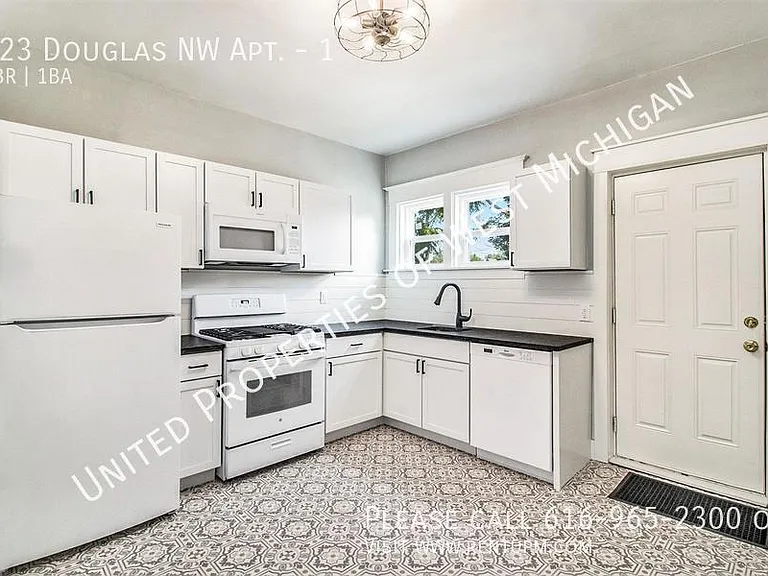 823 Douglas St NW #1 — Photo 1