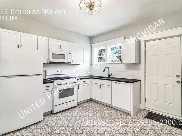823 Douglas St NW #1, Grand Rapids, MI 49504