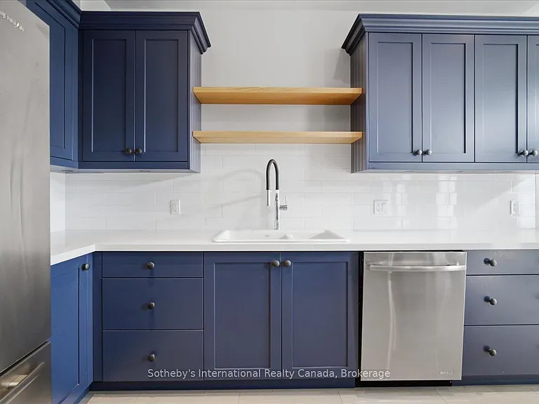 339 Randall St — Photo 15