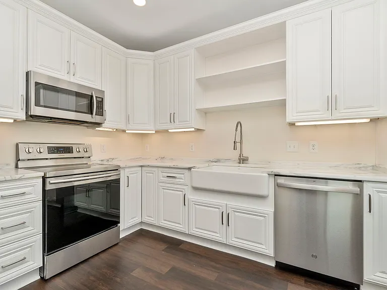 9568 Bay Front Dr — Photo 23