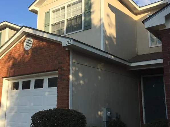 142 Woodmere Dr, Enterprise, AL 36330