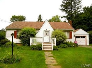 607 4th St, Belvidere, NJ 07823