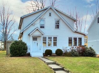 8 Saint Johns Pl, Westport, CT 06880