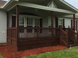 6525 Drake Stmt Rd, Appleton, NY 14008