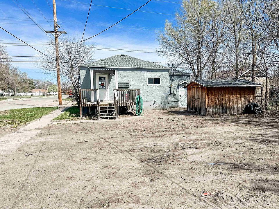 2nd image of 1111 N WALNUT