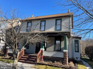 21 Pearl St, Reedsville, PA 17084