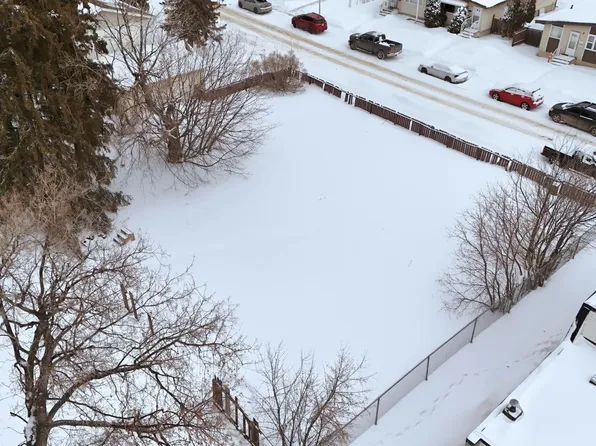 13908 64th St NW, Edmonton, AB T5A 1R9