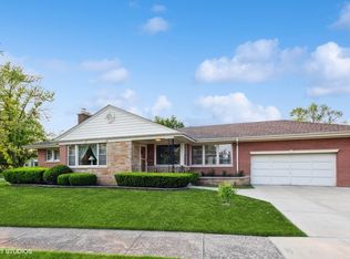 1825 Hawthorne Ave, Westchester, IL 60154