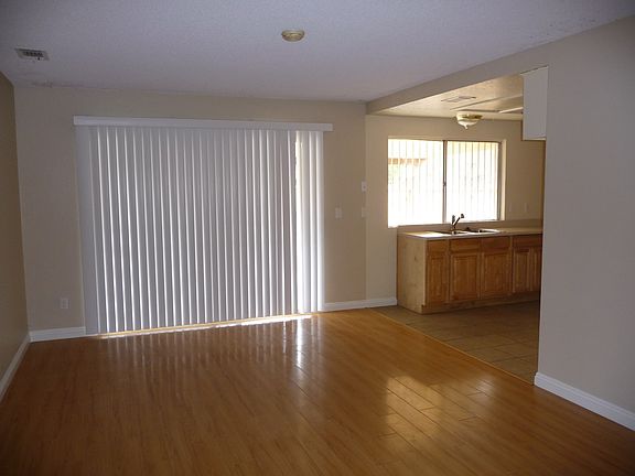 2nd image of 4227 N Magnolia Dr