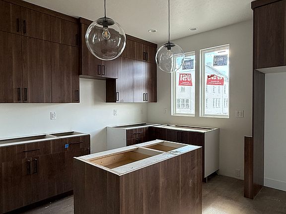 3rd image of 10976 S Lake Run Rd W #159